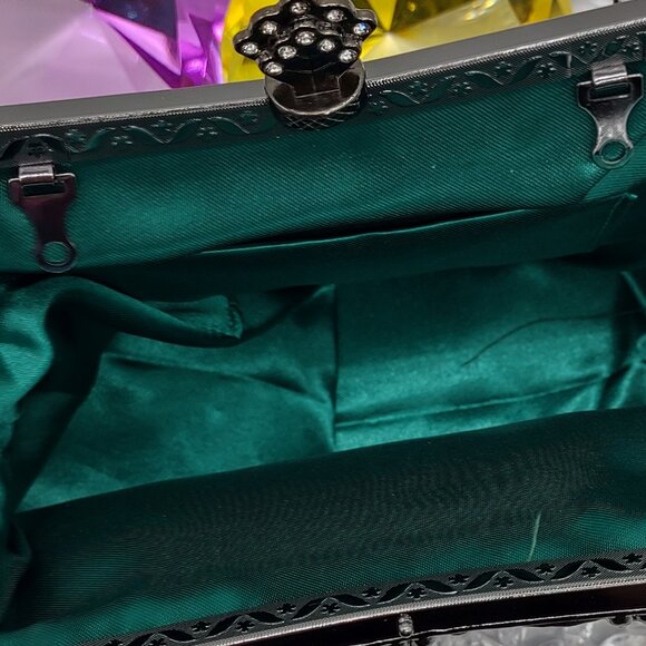 Vintage Floral Embroidered Clutch Handbag - Picture 8 of 8